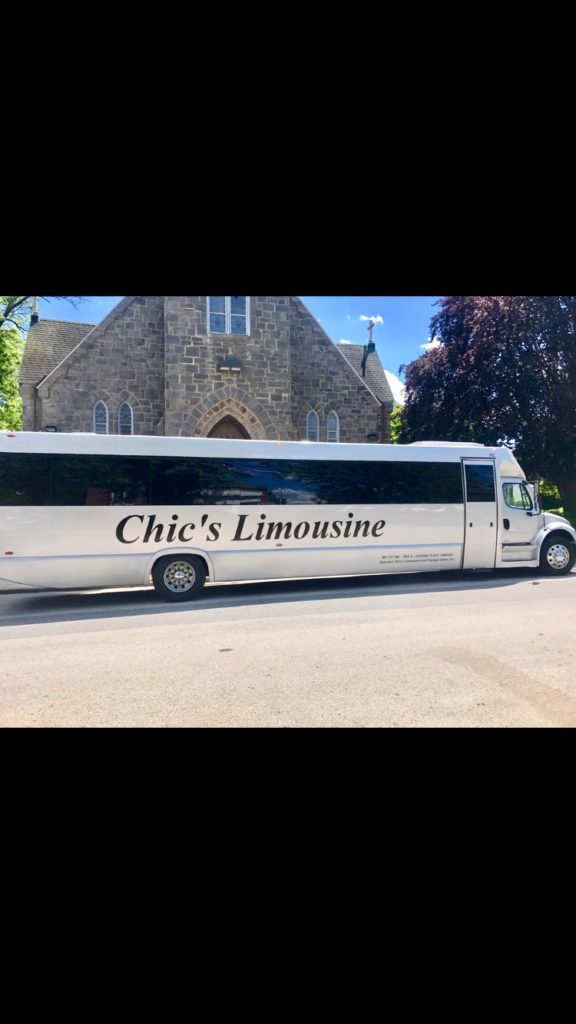 limo outside a wedding